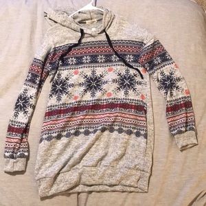 Twenty second hooded snowflake shirt